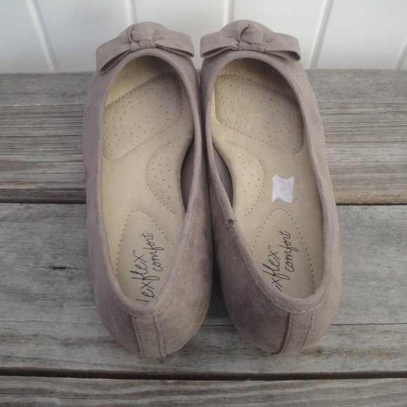 Dexflex Comfort Taupe Faux Suede Flats with bows 10W - Picture 4 of 8